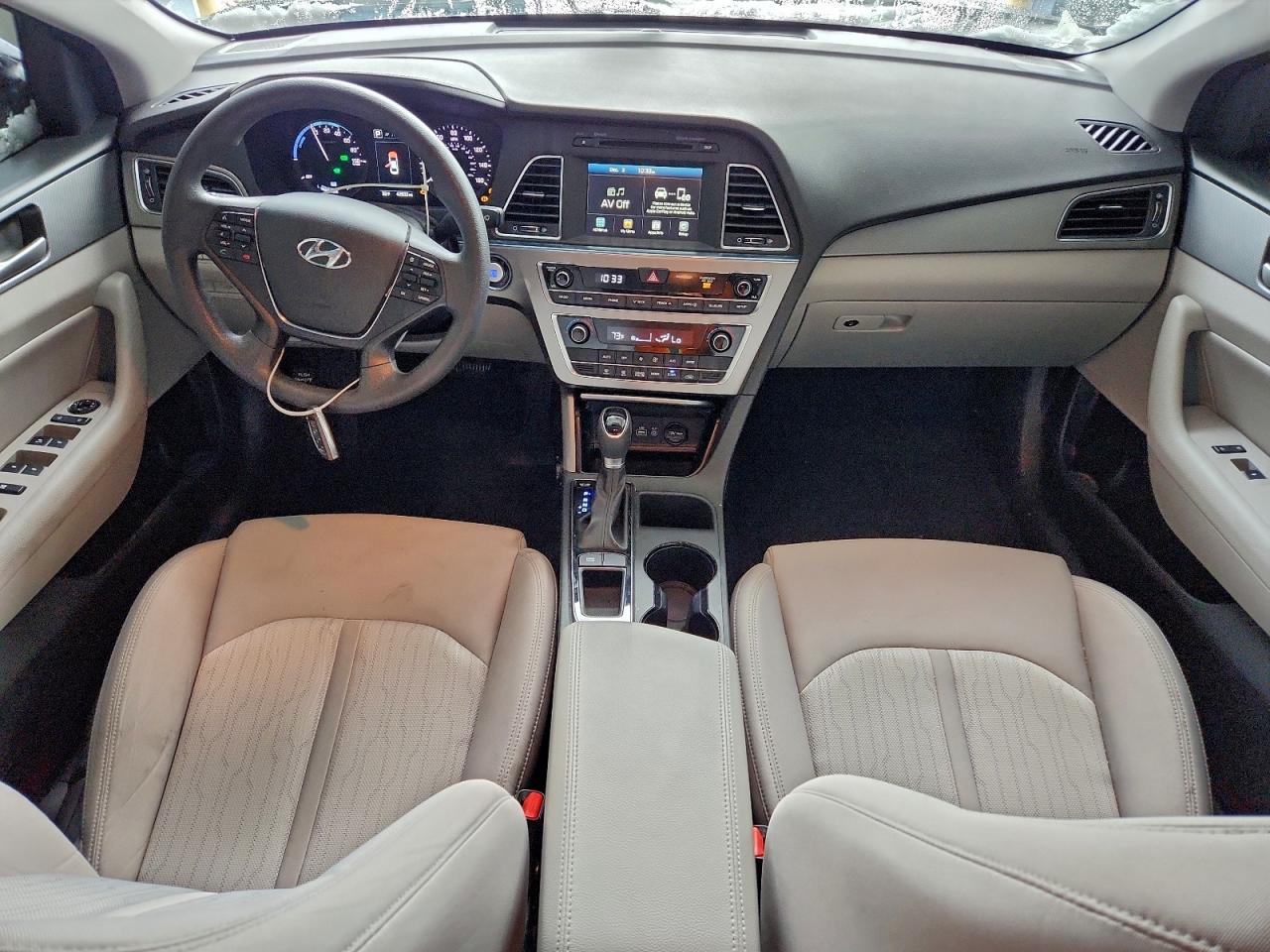 Hyundai SONATA Hybrid Image 7