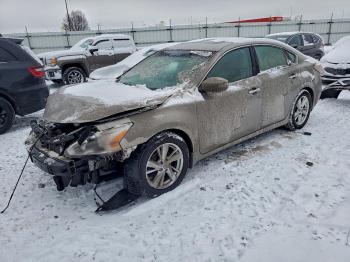  Salvage Nissan Altima