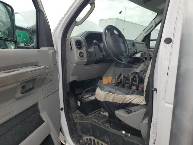 Ford Econoline E350 Super Duty Cutaway Van Image 8