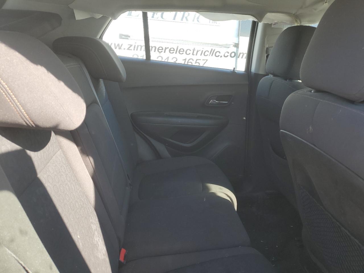 Chevrolet Trax Ls Image 11