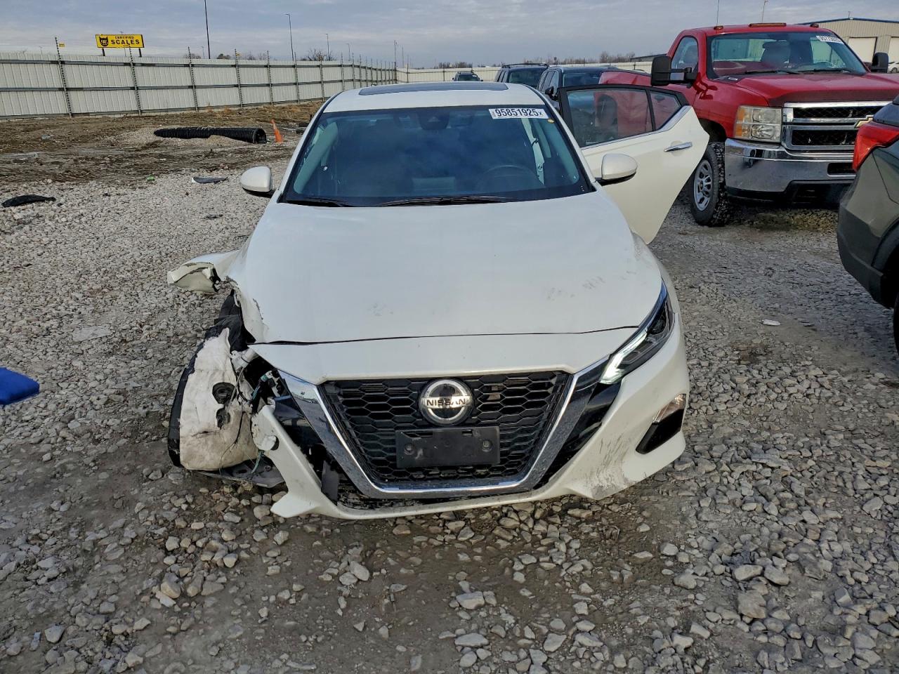 Nissan Altima Sv Image 8