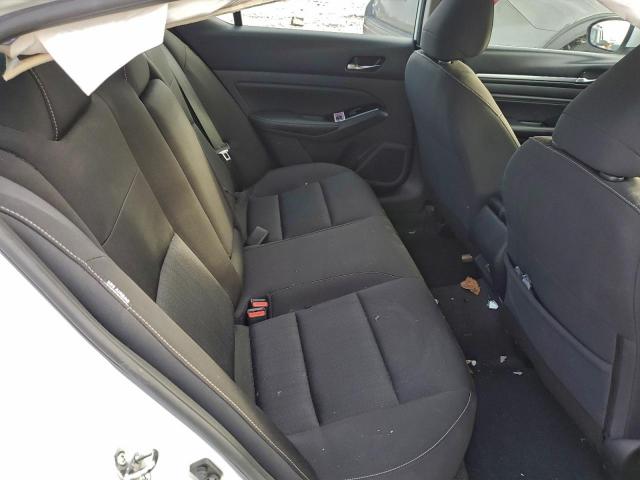 Nissan Altima Sv Image 11