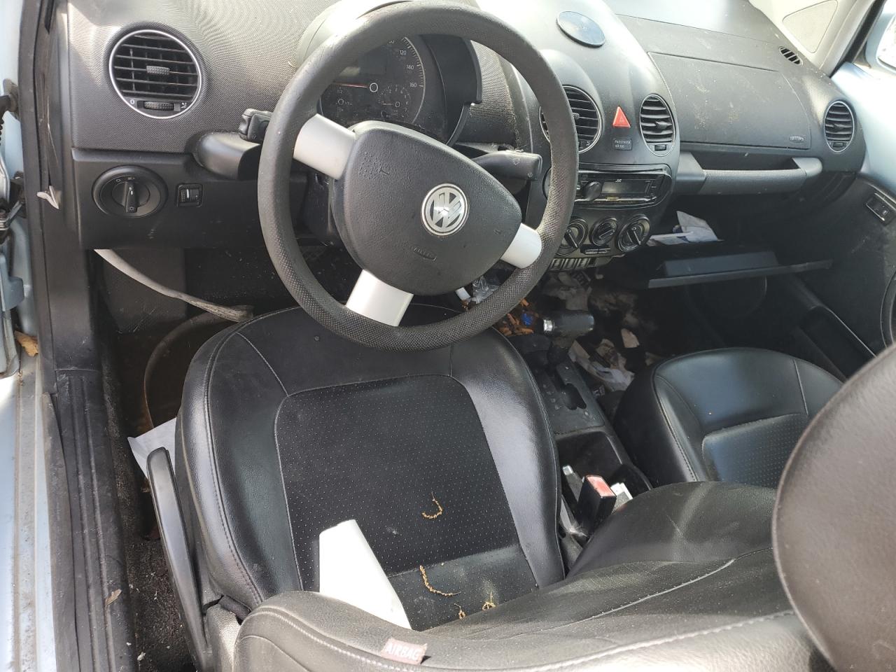 Volkswagen Beetle Image 5