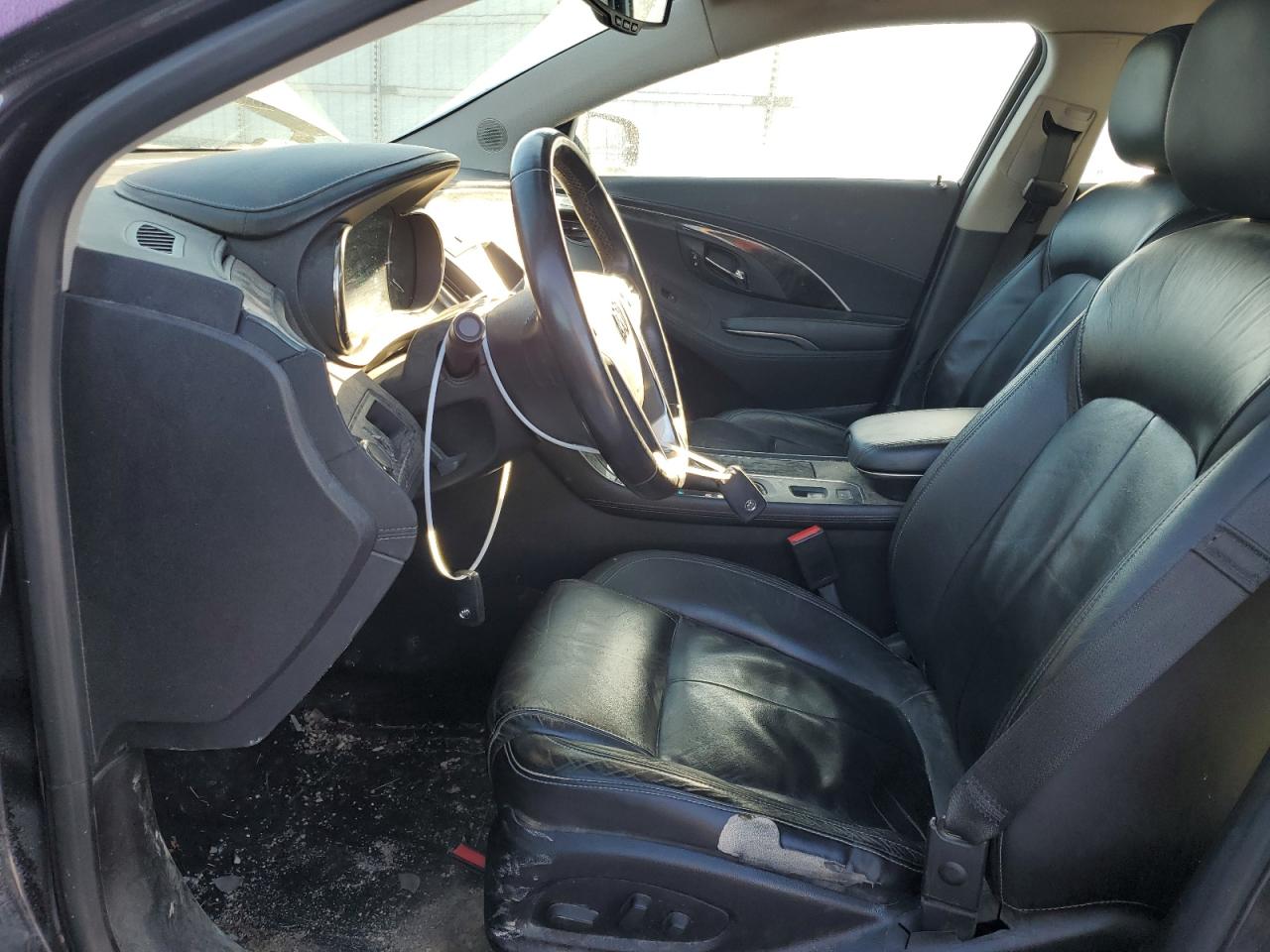 Buick LaCrosse Image 3