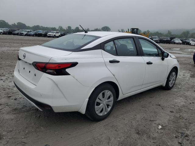 Nissan Versa S Image 11