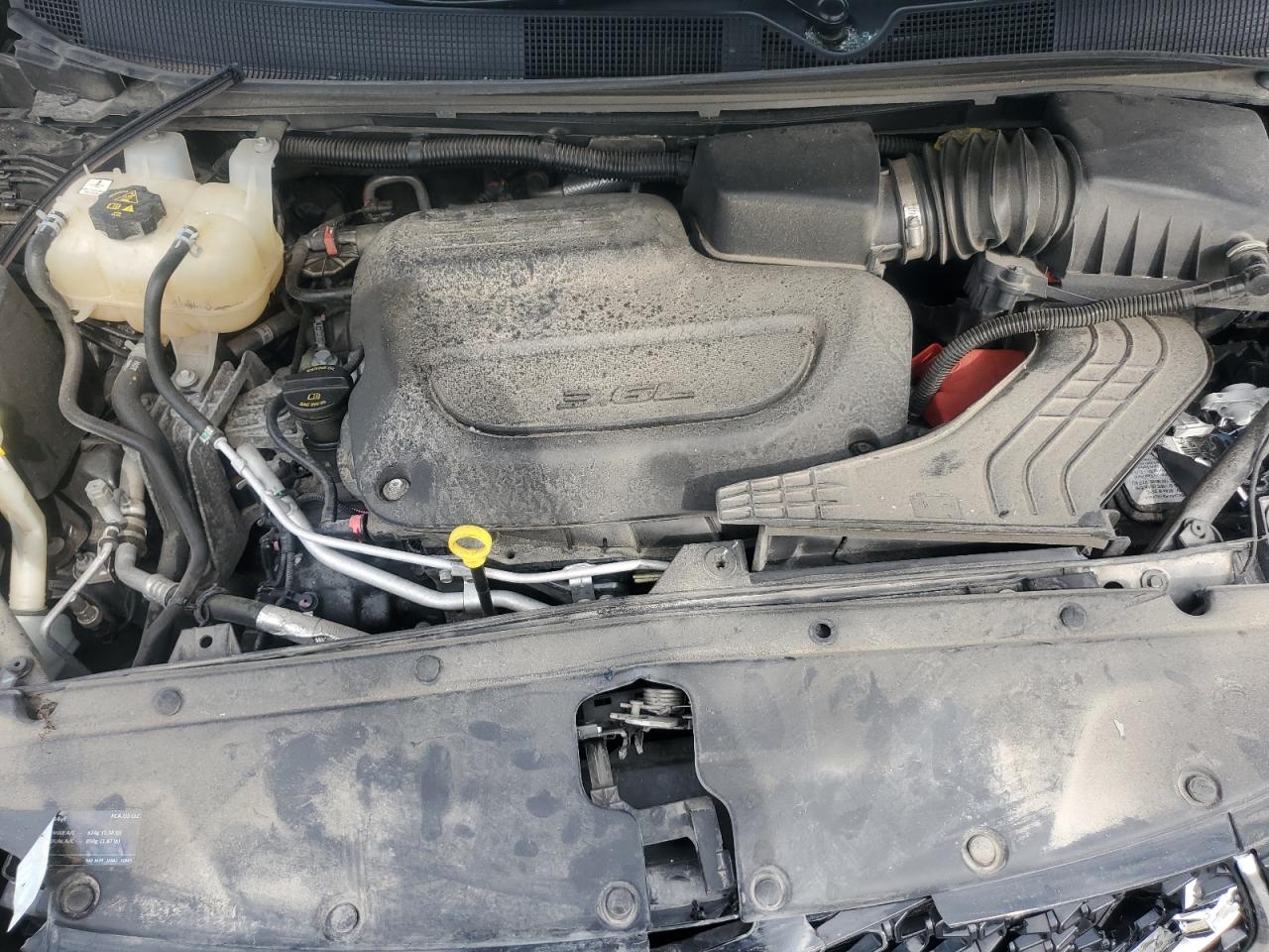 Chrysler Pacifica Touring L Image 2