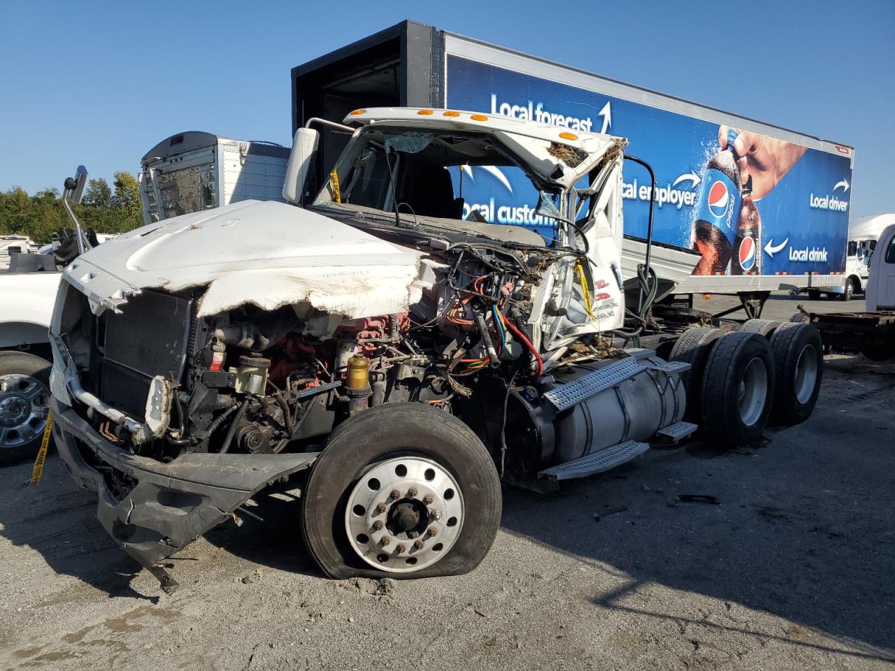 International Prostar Image 9