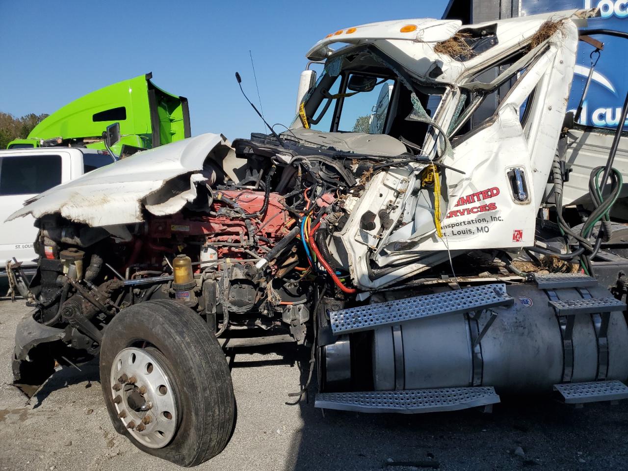 International Prostar Image 7