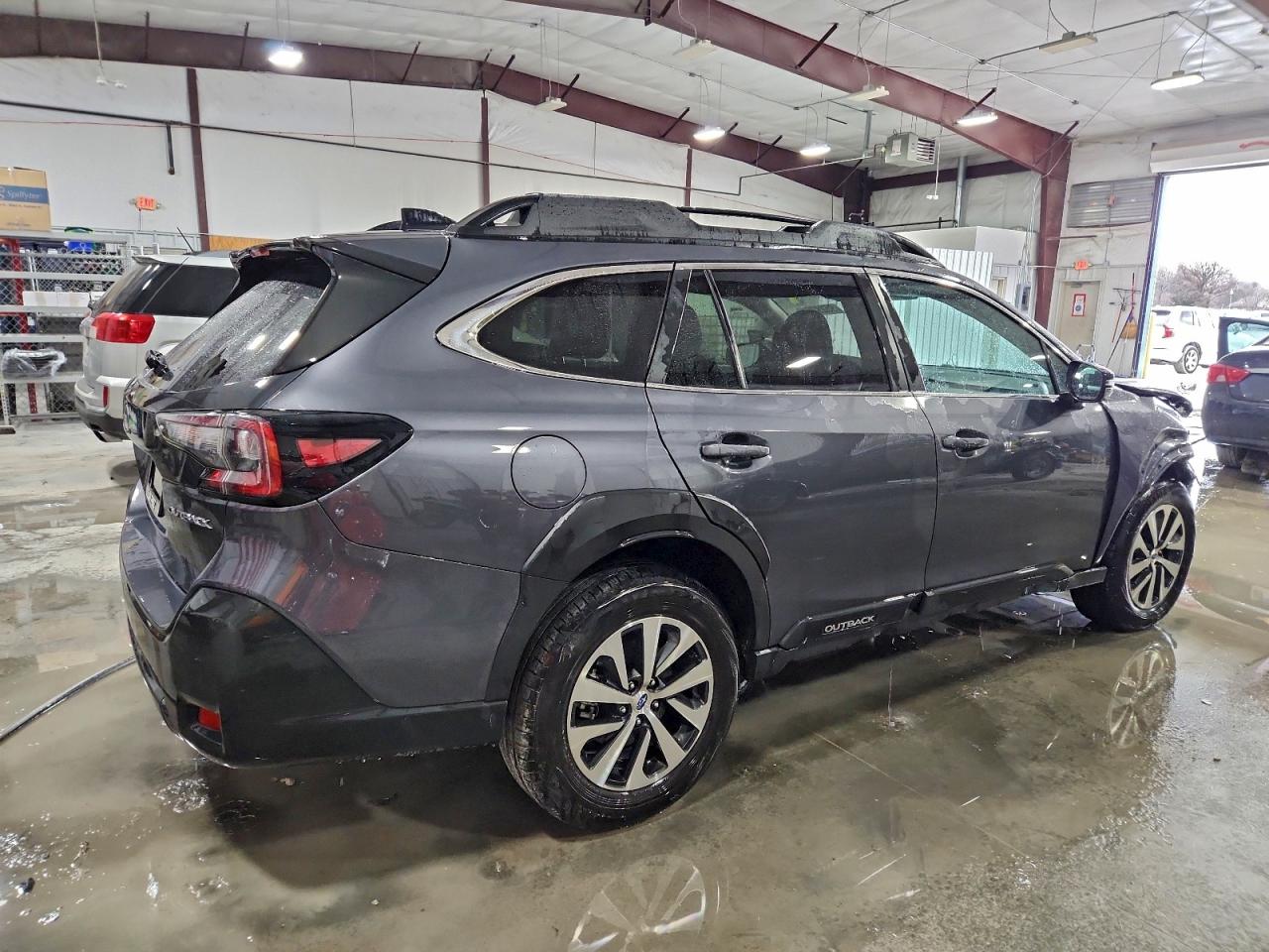 Subaru Outback Premium Image 2