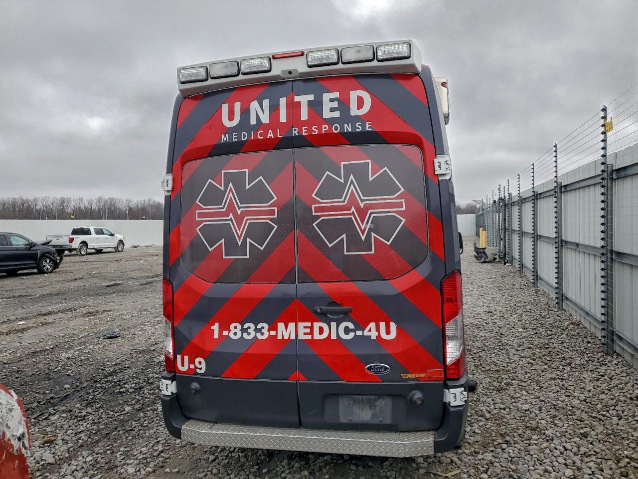 Ford Transit T-350 Image 4