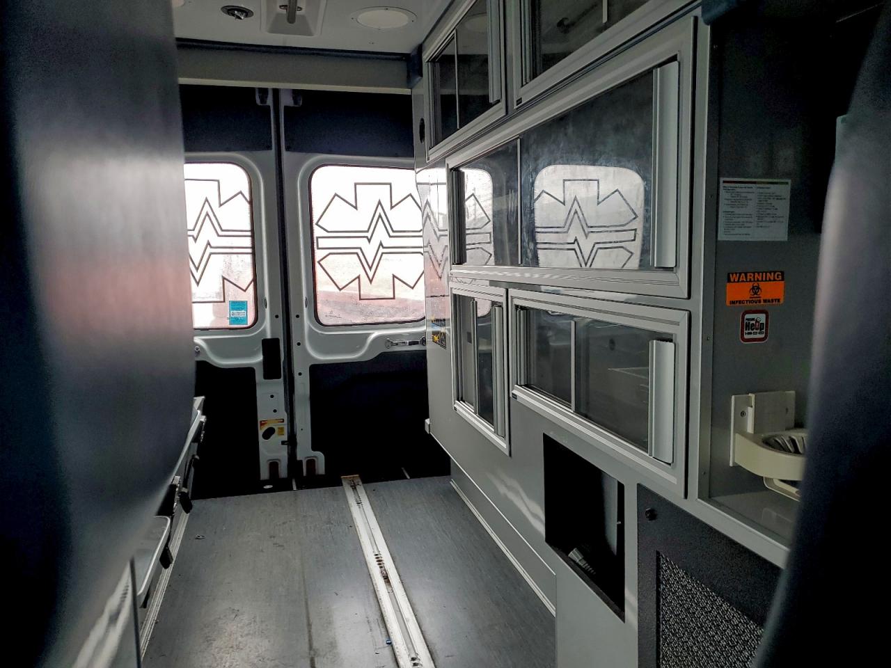 Ford Transit T-350 Image 10