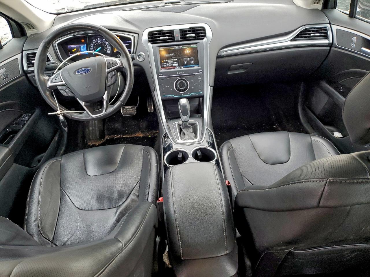 Ford Fusion Titanium Image 8