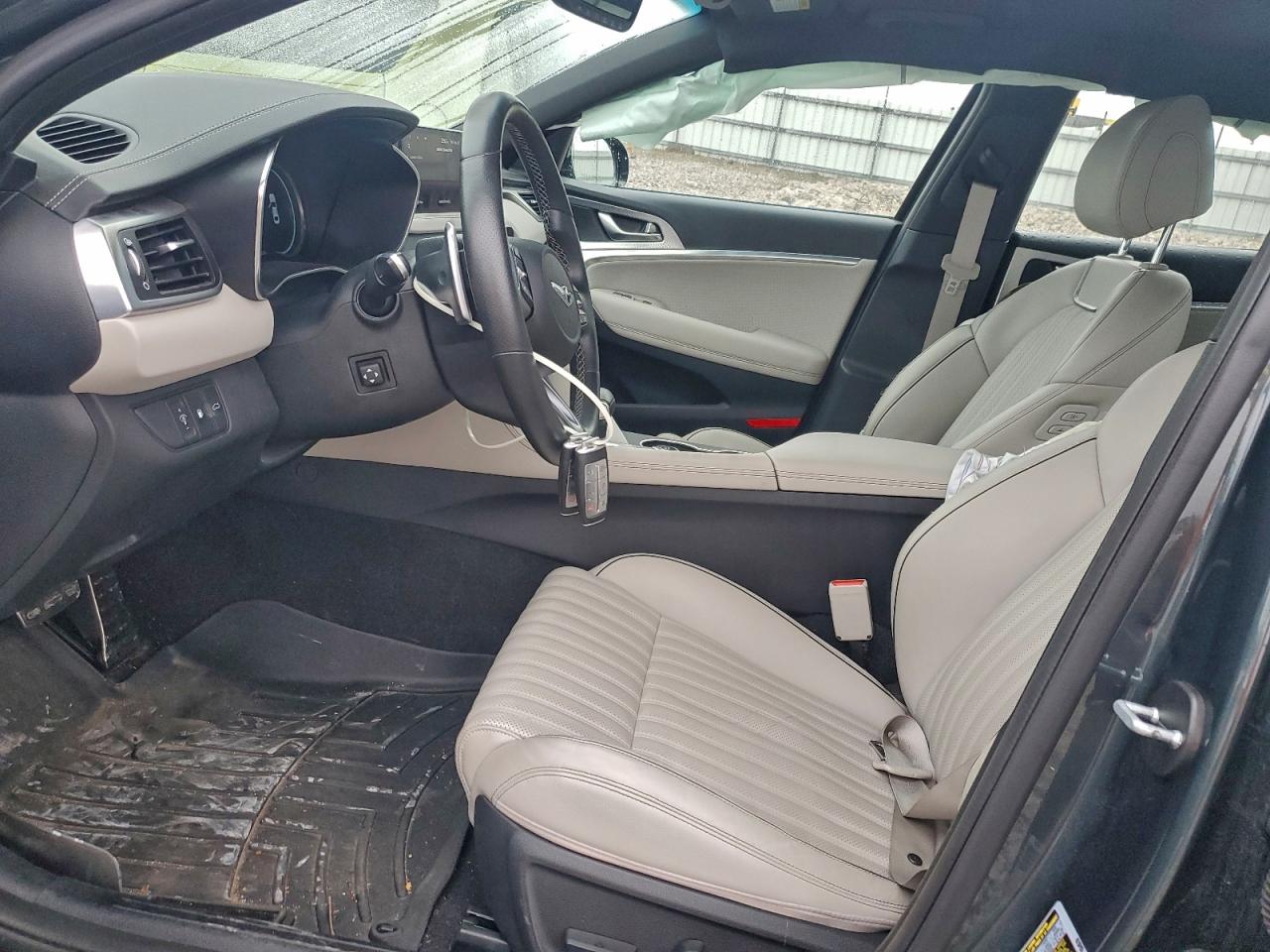 Genesis G70 Base Base Image 3