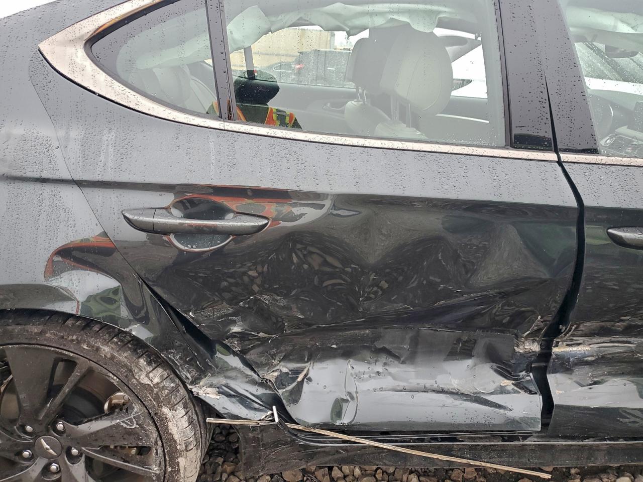 Genesis G70 Base Base Image 12