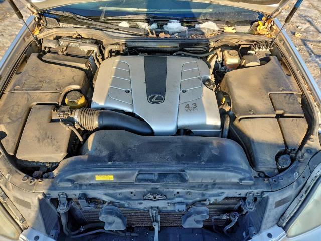 Lexus LS 430 Image 10