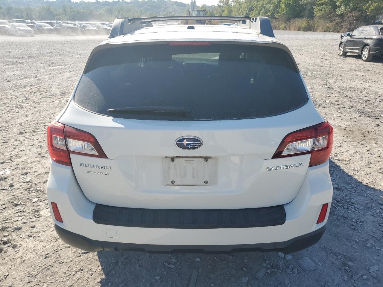 Subaru Outback 2.5i Limited Image 3