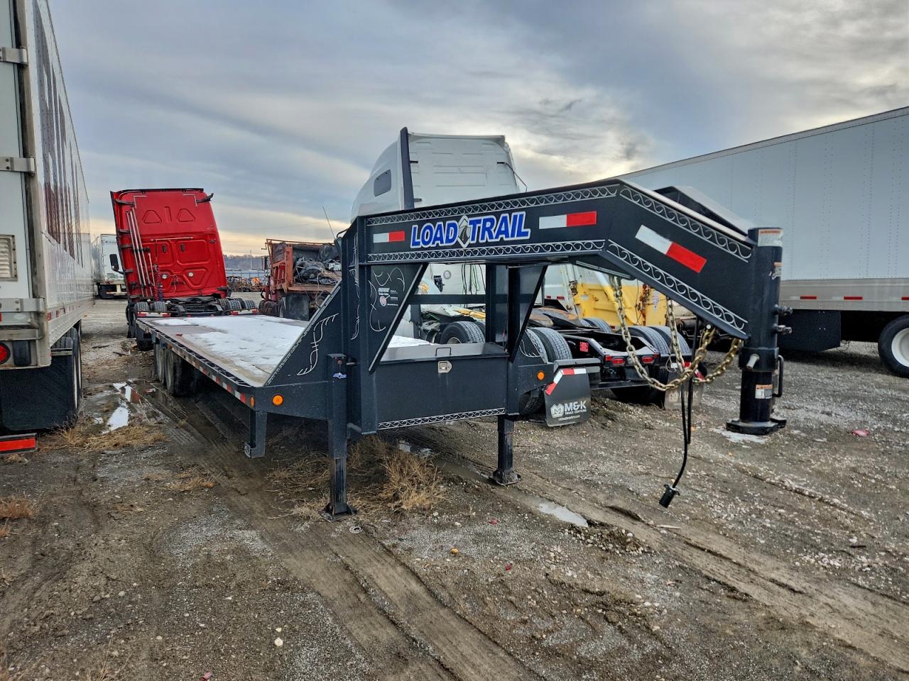 Load Trail 102x32 Hyd Image 1