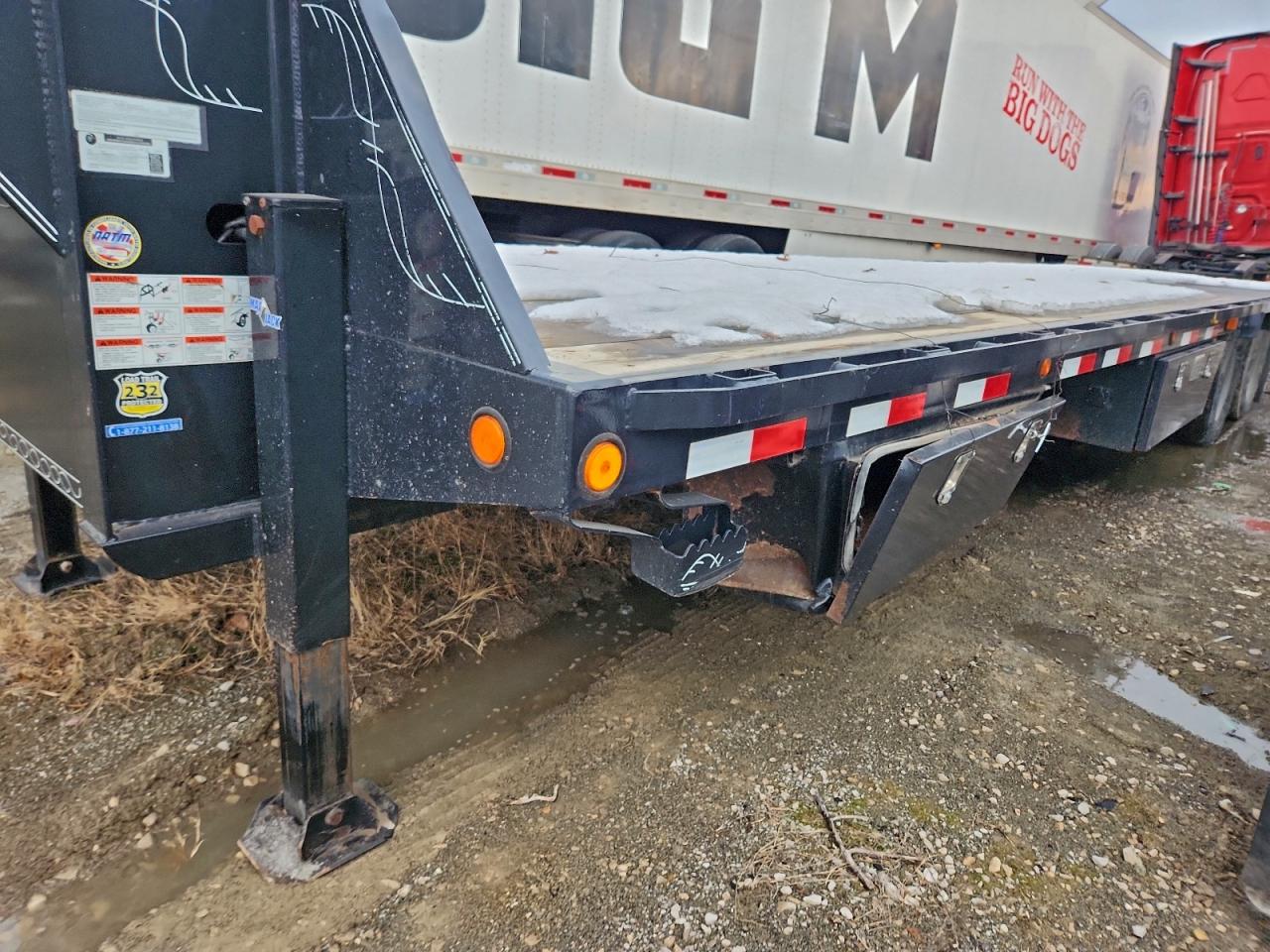 Load Trail 102x32 Hyd Image 7