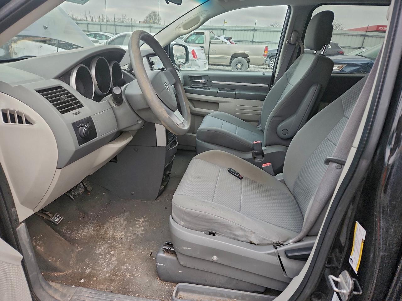 Dodge Caravan Se Image 7