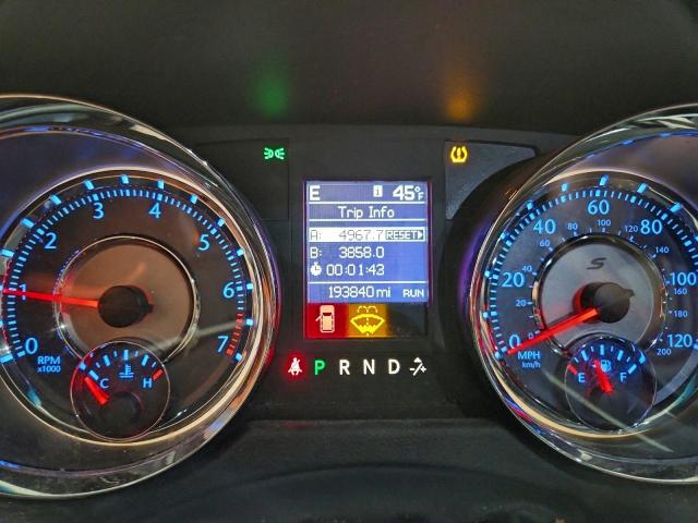 Chrysler Minivan S Image 6