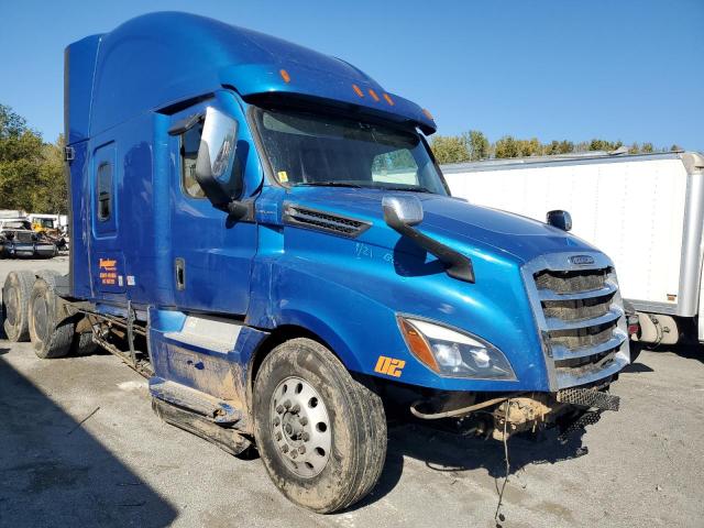  Salvage Freightliner Cascadia 1