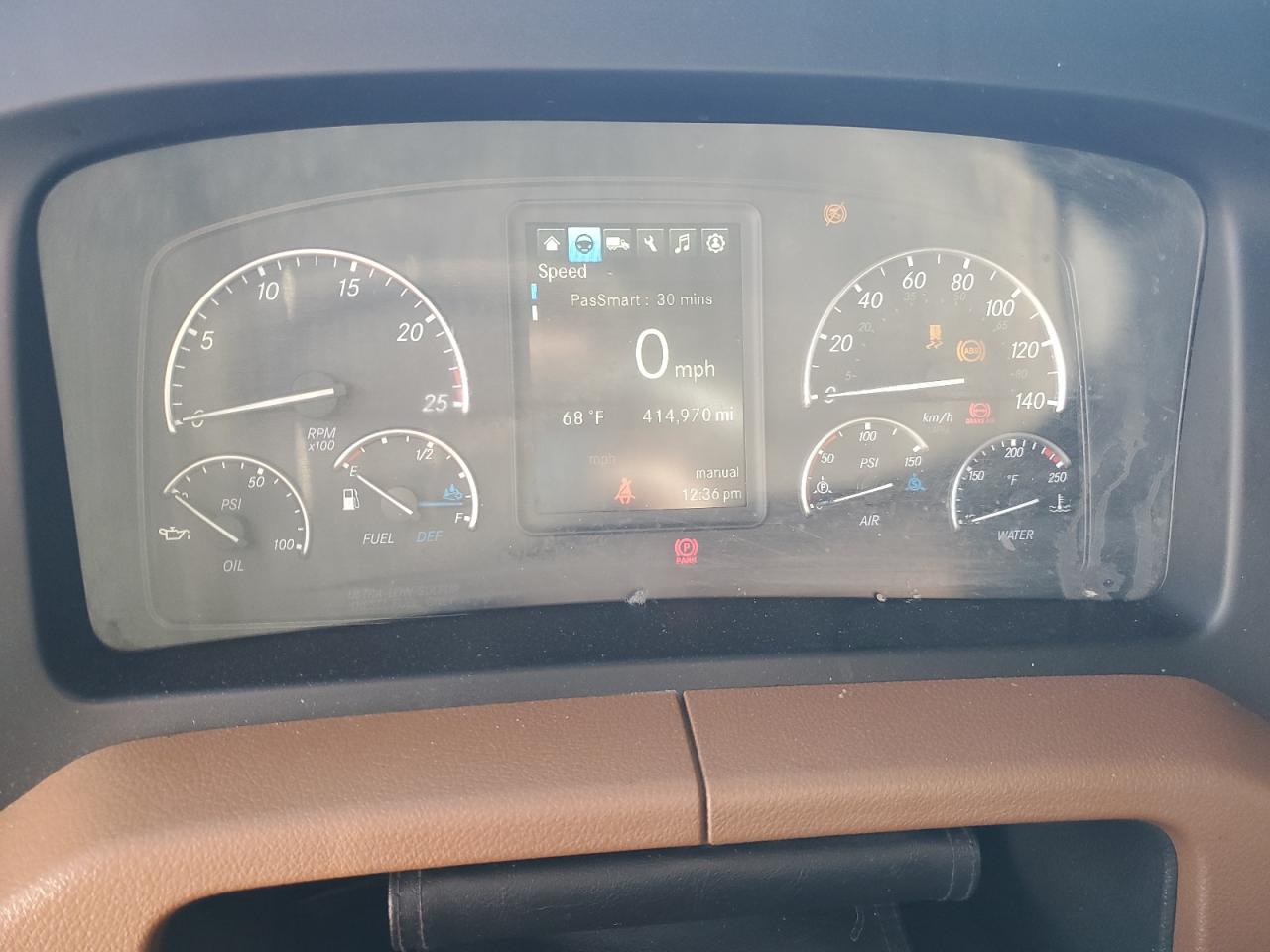 Freightliner Cascadia 1 Image 8