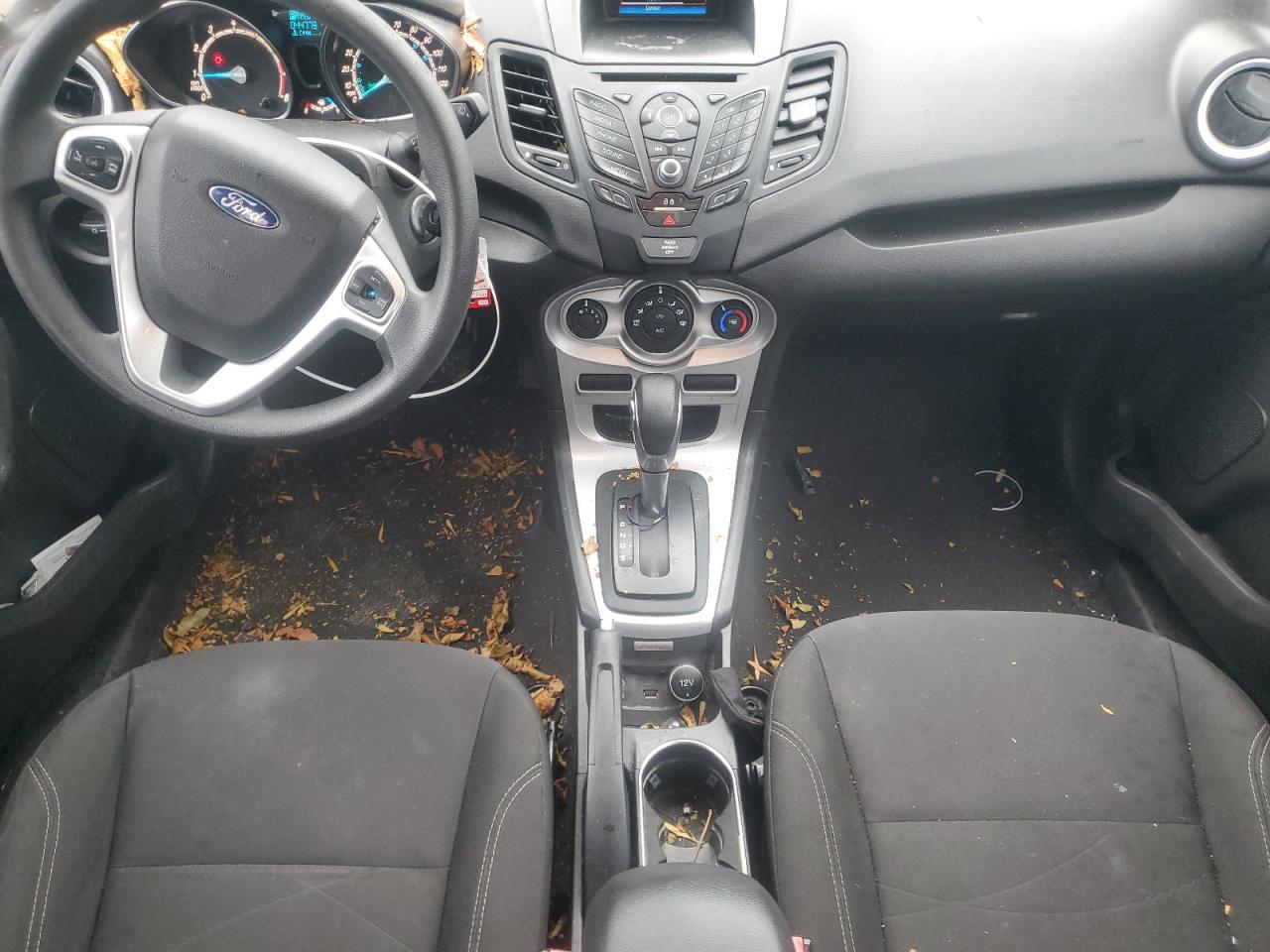 Ford Fiesta Se Image 10