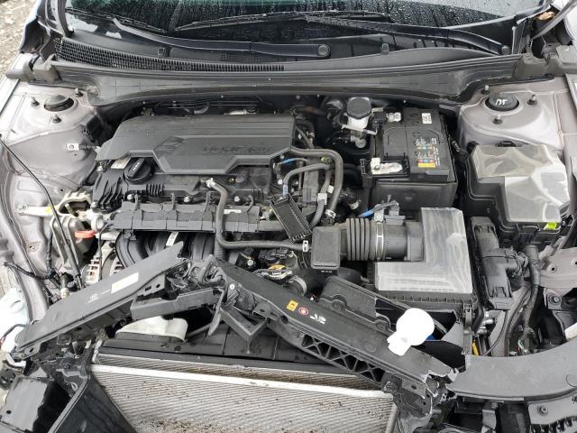 Hyundai ELANTRA Sel Image 12