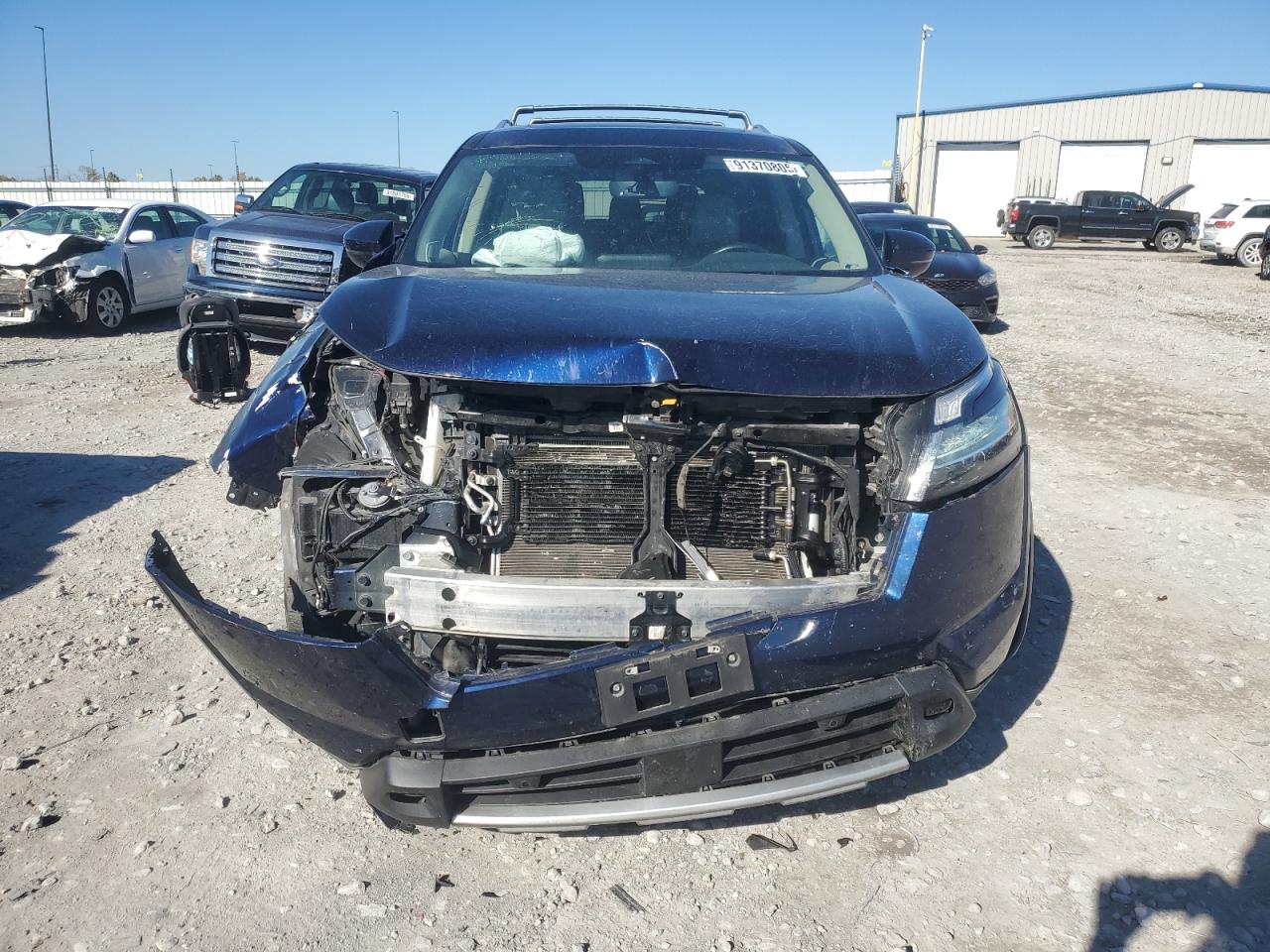 Nissan Pathfinder Sl Image 9