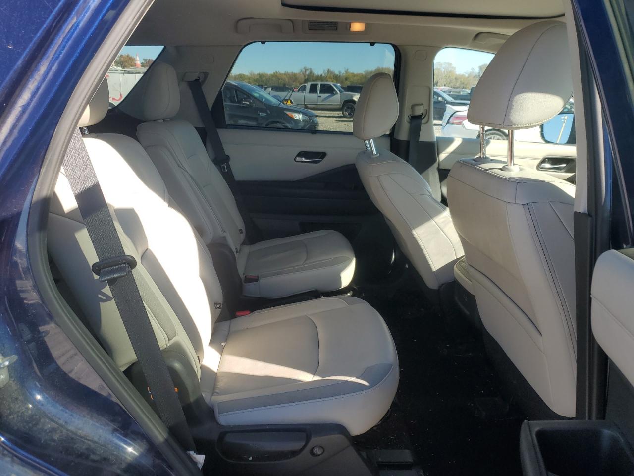 Nissan Pathfinder Sl Image 11