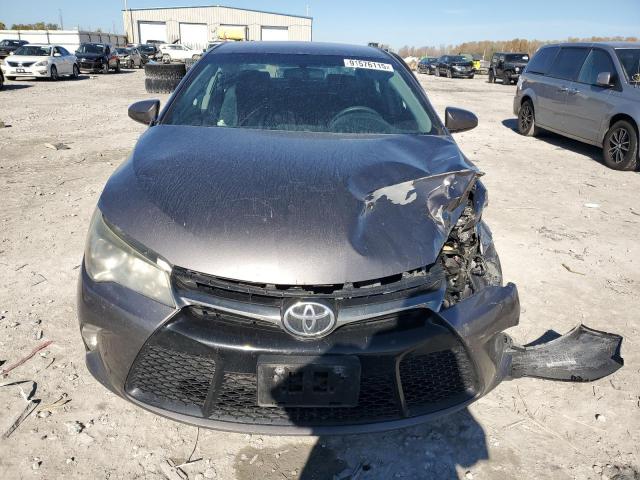 Toyota Camry Le Image 5