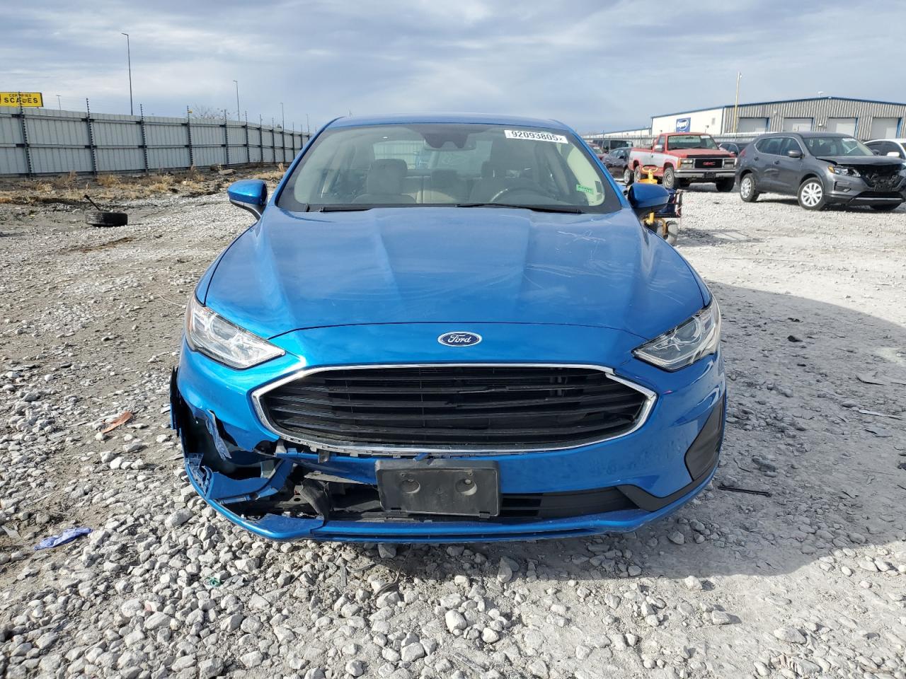 Ford Fusion S Image 7