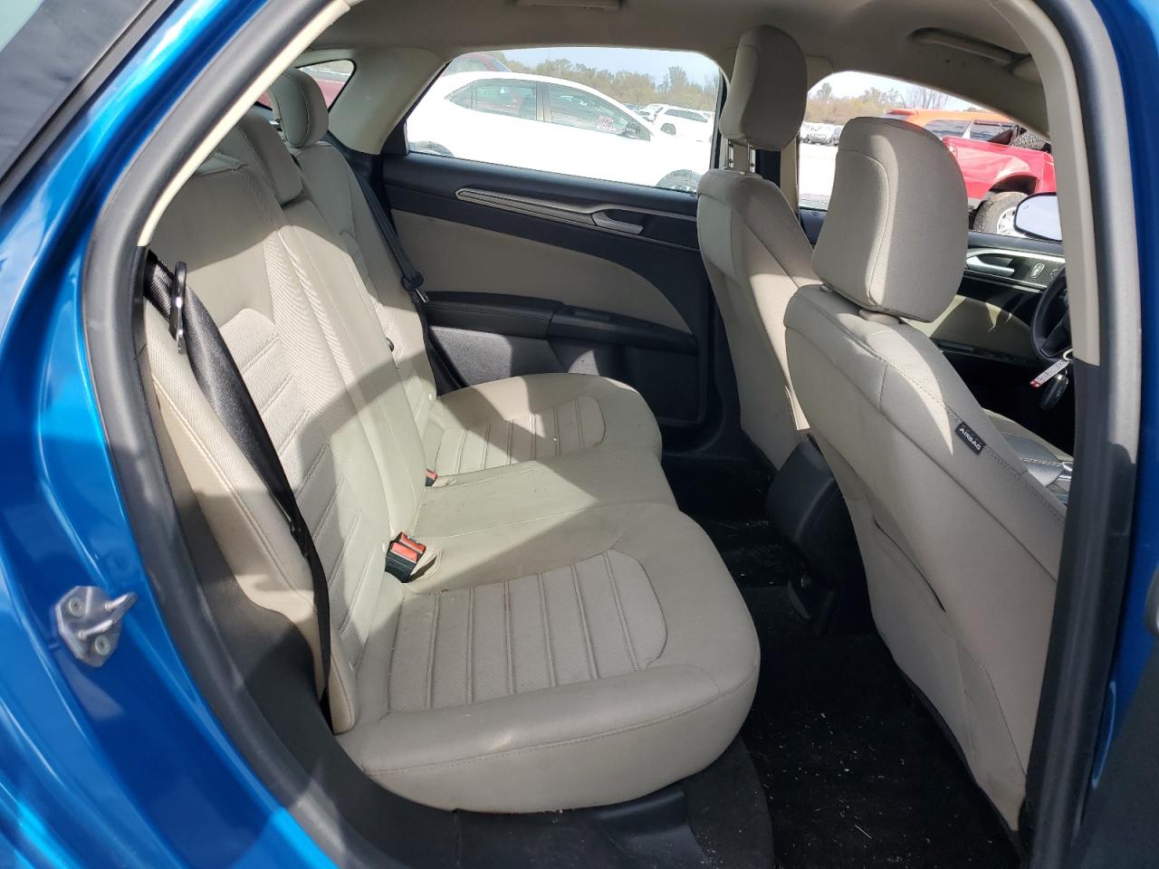 Ford Fusion S Image 8