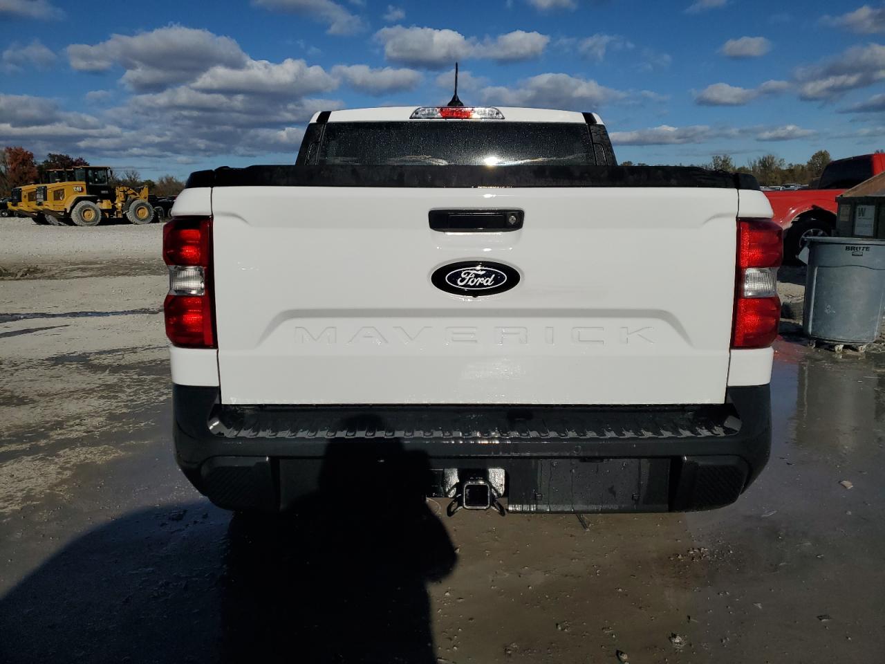 Ford Maverick Xl Image 6