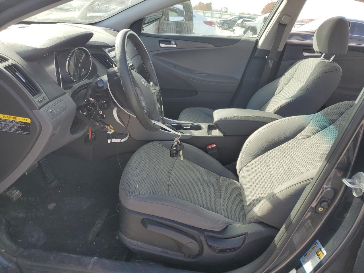 Hyundai SONATA Gls Image 9