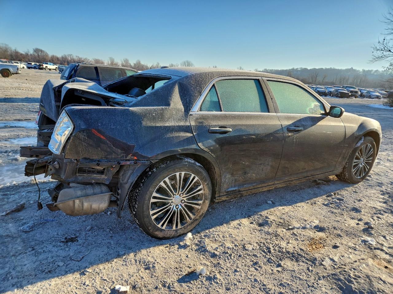 Chrysler 300 S Image 3