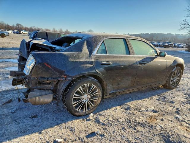 Chrysler 300 S Image 3