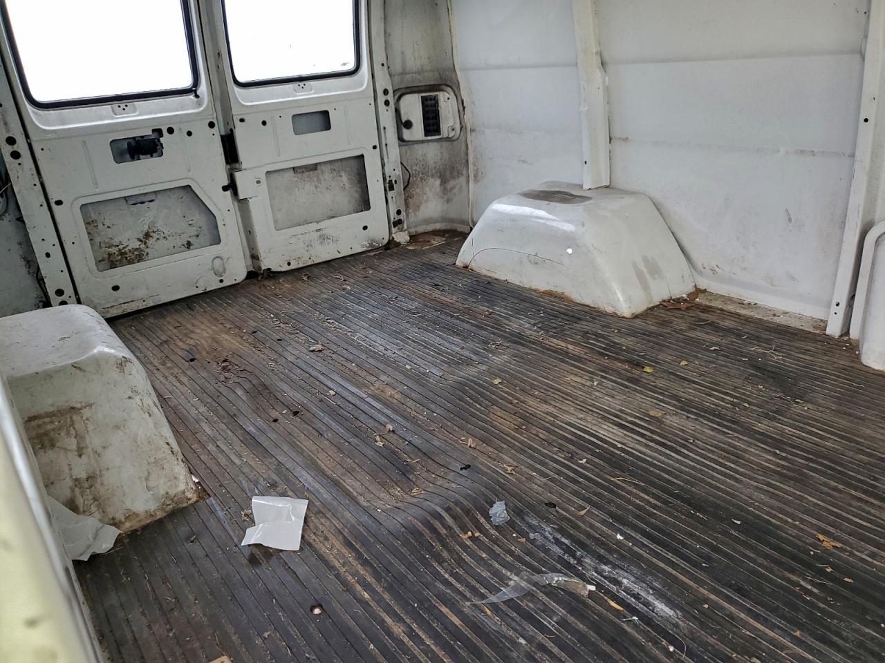 Dodge B Series B2500 Image 10