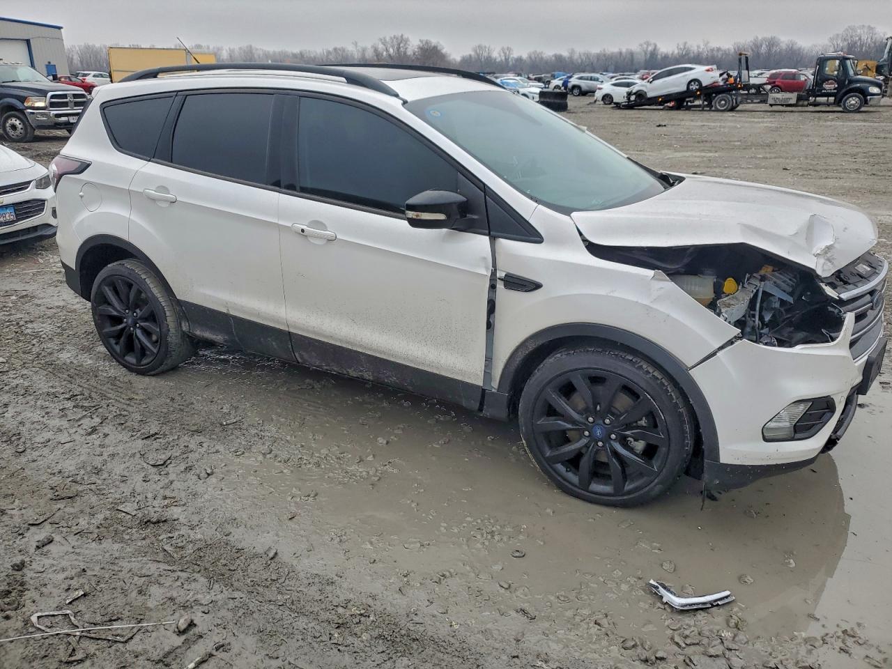 Ford Escape Titanium Image 3