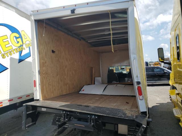 Ford Econoline E450 Super Duty Cutaway Van Image 10