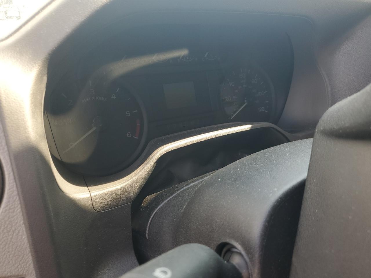 Ford Econoline E450 Super Duty Cutaway Van Image 5