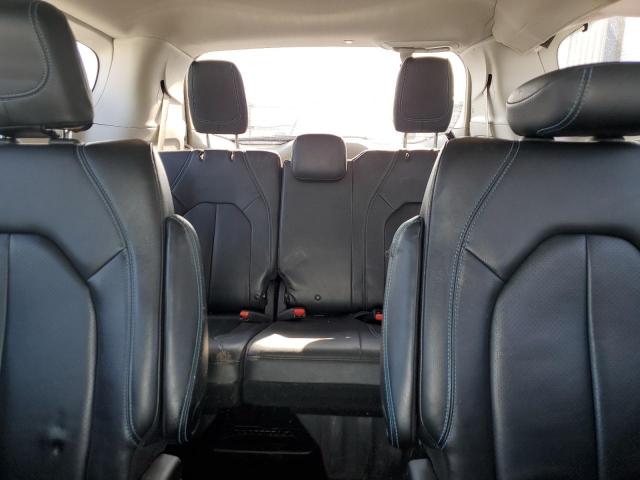 Chrysler Pacifica Touring L Image 12