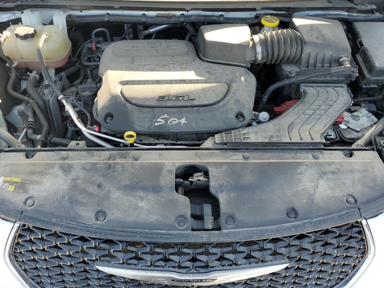 Chrysler Pacifica Touring L Image 10