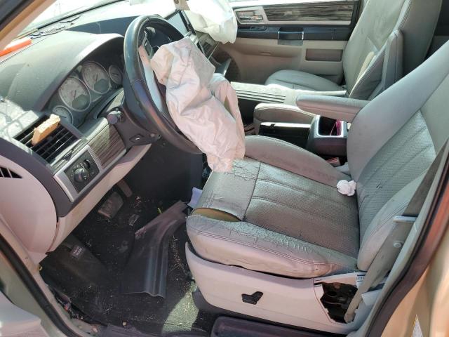 Chrysler Minivan Touring Image 10