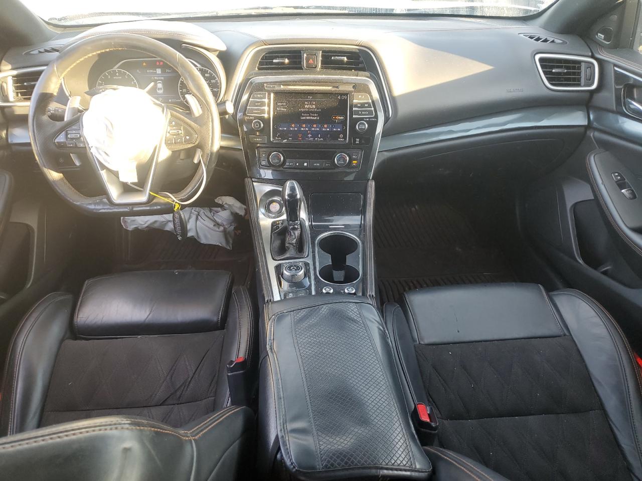 Nissan Maxima S Image 8