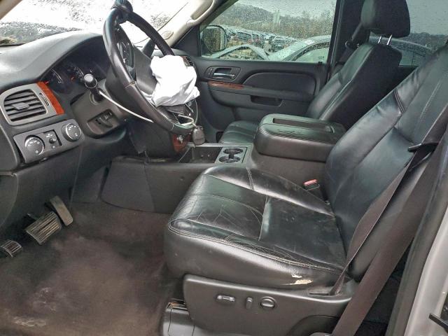 Chevrolet Silverado K1500 Ltz Image 12