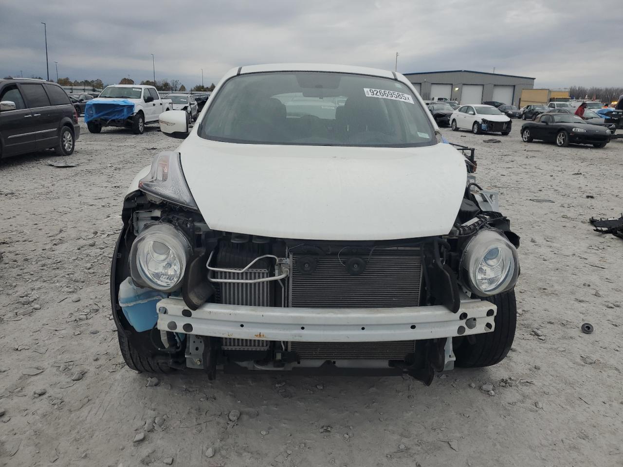 Nissan JUKE S Image 3