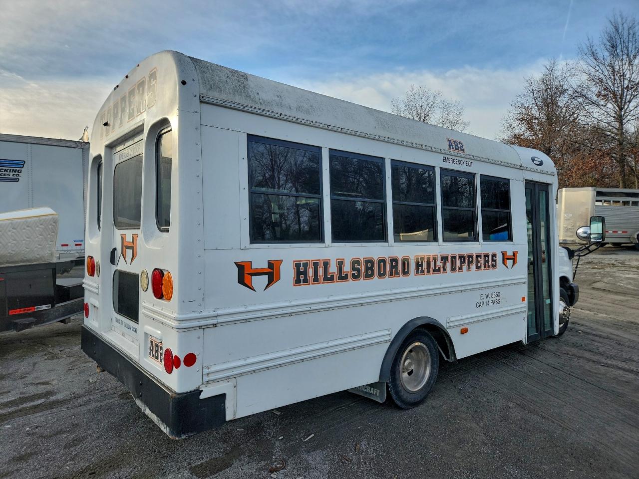 Chevrolet Express Image 10