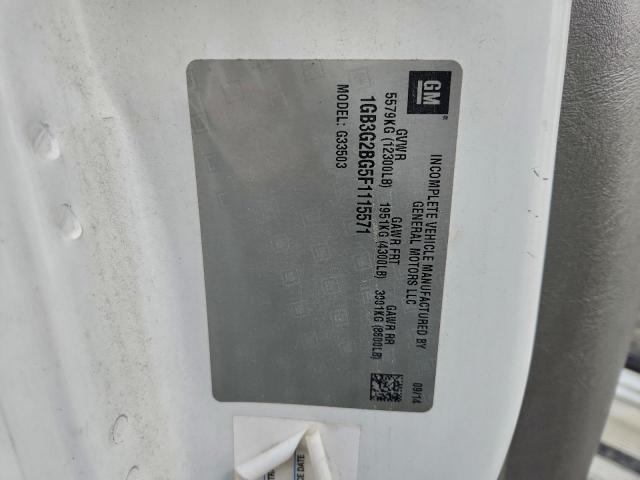 Chevrolet Express Image 3