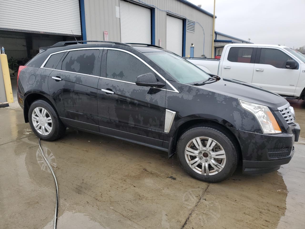 Cadillac SRX Image 3